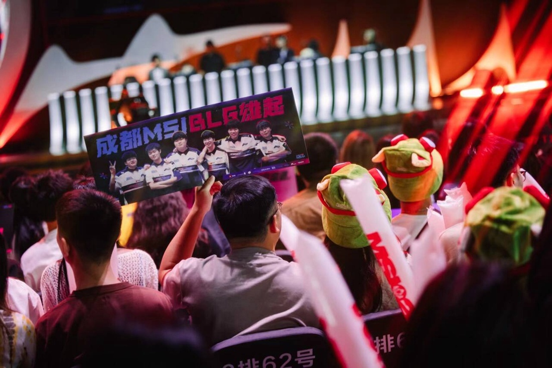 LPL夏季赛W2D1：Theniu首发对位Solokill，LGD挑战BLG